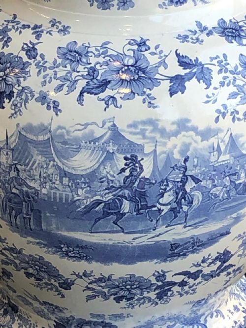 AN EXCEPTIONALLY LARGE BLUE AND WHITE TRANSFERWARE JUG SHOP WINDOW DISPLAY PIECE - ADDITIONAL PHOTO 3