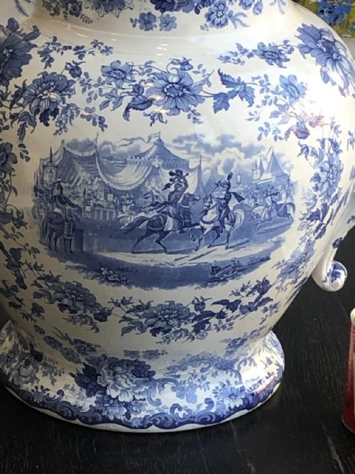 AN EXCEPTIONALLY LARGE BLUE AND WHITE TRANSFERWARE JUG SHOP WINDOW DISPLAY PIECE - ADDITIONAL PHOTO 4