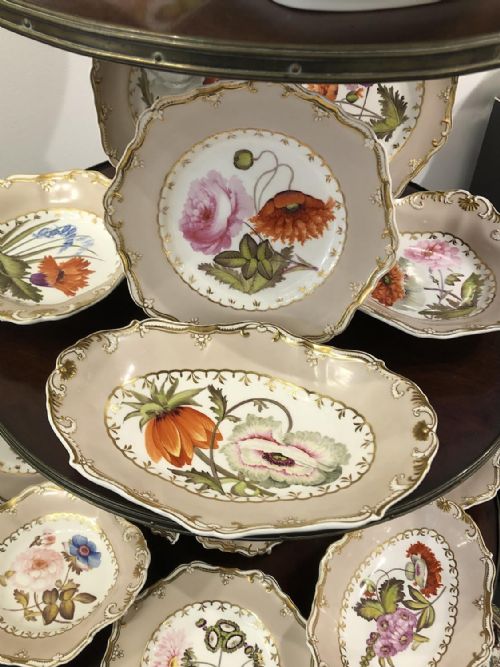 AN EXCEPTIONAL SPODE FELSPAR PORCELAIN DESSERT SERVICE CIRCA 1825 - ADDITIONAL PHOTO 2