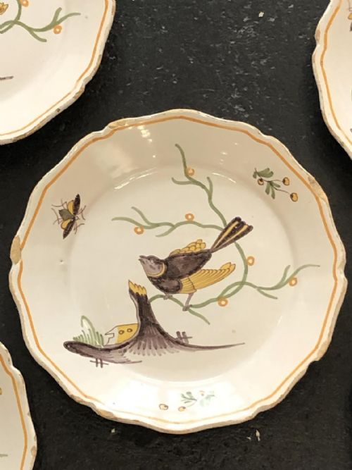 SET OF 5 FRENCH FAIENCE BIRD PLATES 18TH CENTURY - ADDITIONAL PHOTO 3
