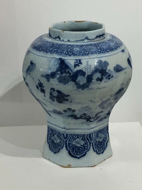 LARGE EARLY DELFT VASE 1740 - ADDITIONAL PHOTO 2