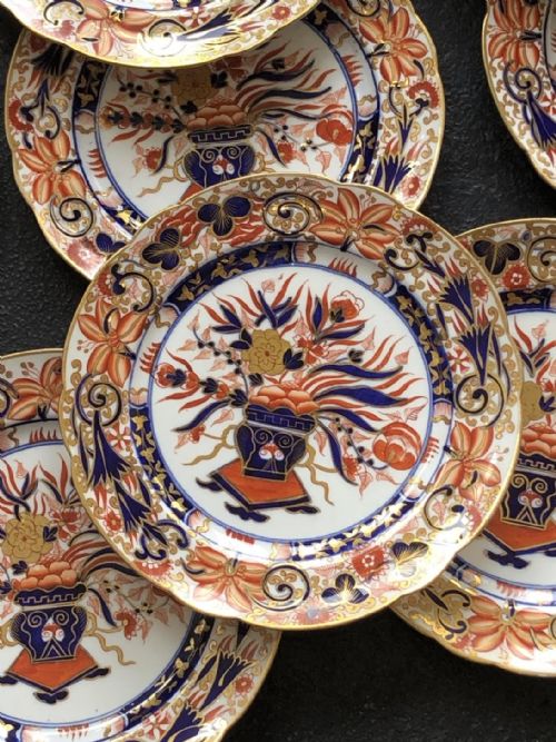 SET OF 12 COALPORT PORCELAIN IMARI PATTERN DESSERT PLATES 1820'S - ADDITIONAL PHOTO 2