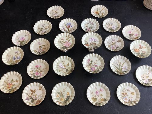 A LARGE PORCELAIN DESSERT SERVICE BY BODLEY 186570 - ADDITIONAL PHOTO 1