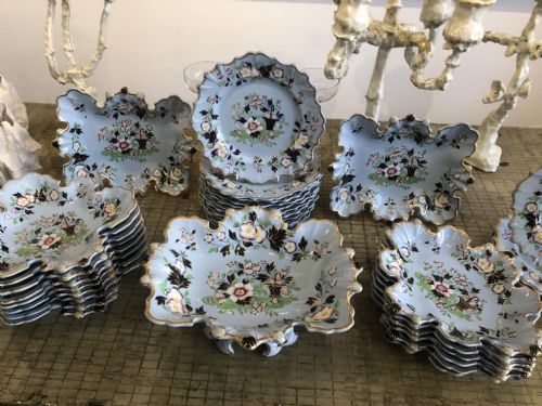 AN EXCEPTIONAL BLUE DRAB AND ENAMELLED DESSERT SERVICE RIDGWAY 1840 - ADDITIONAL PHOTO 1