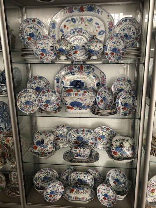 RARE MASONS IRONSTONE DINNER SERVICE IN GRASSHOPPER PATTERN CIRCA 18131820 - ADDITIONAL PHOTO 3