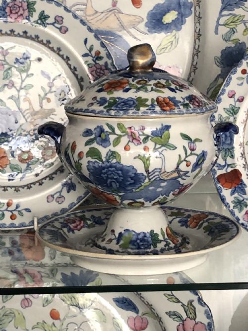 RARE MASONS IRONSTONE DINNER SERVICE IN GRASSHOPPER PATTERN CIRCA 18131820 - ADDITIONAL PHOTO 4