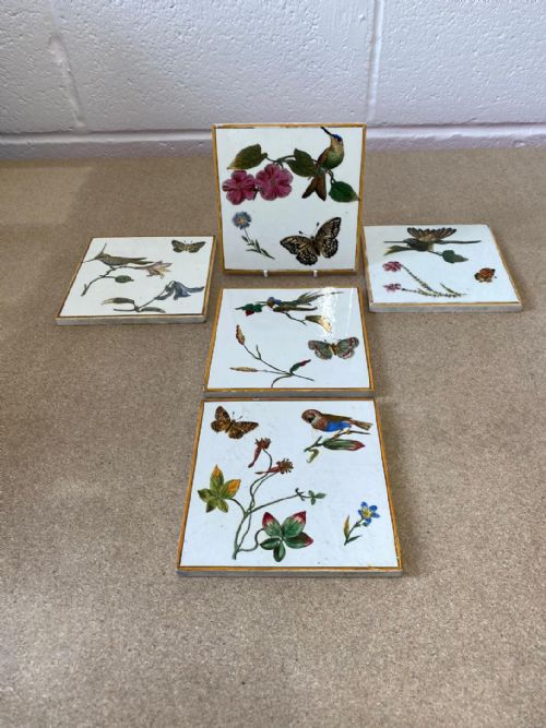 set of 7 wedgwood tiles circa 1870 - CATEGORY: ANTIQUE CERAMICS - DATED VICTORIAN