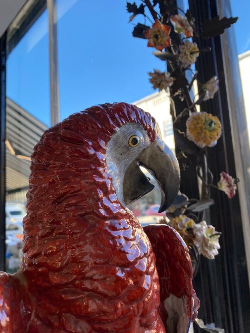 EXTREMELY RARE PORCELAIN PARROT ON HOOP CIRCA 1870 - ADDITIONAL PHOTO 3