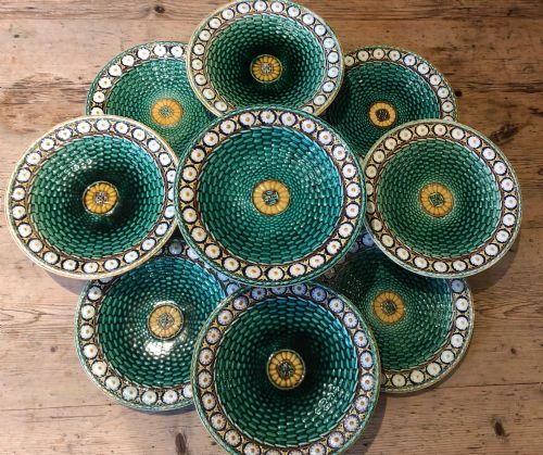 wedgwood majolica dessert service 186070 - CATEGORY: ANTIQUE CERAMICS - DATED 19TH CENTURY