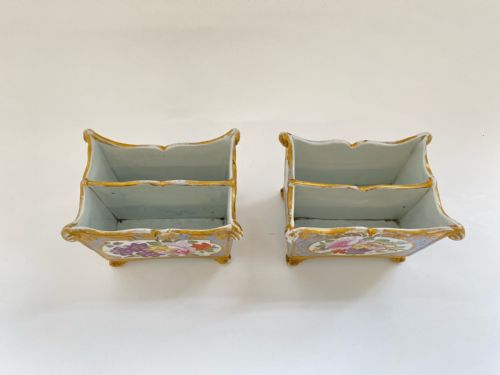 A RARE PAIR OF UNUSUALLY COLOURED AND HANDPAINTED OF MASON IRONSTONE LETTER RACKS 18131820 - ADDITIONAL PHOTO 2