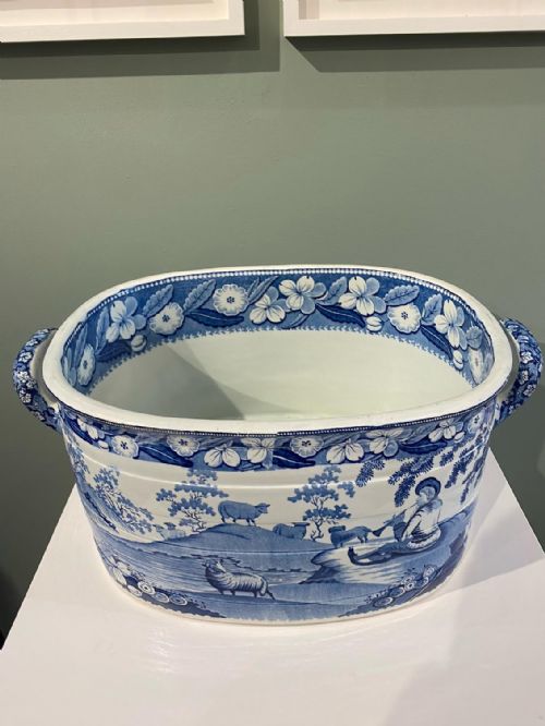 PIPING SHEPHERD PATTERN BLUE AND WHITE TRANSFER FOOTBATH 1820 - ADDITIONAL PHOTO 1