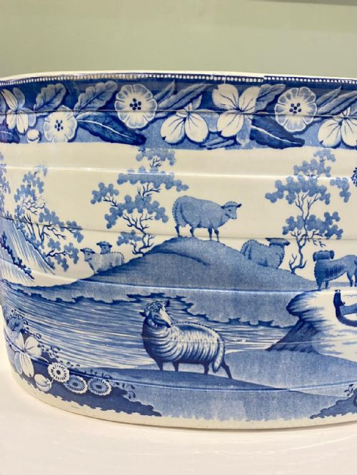 PIPING SHEPHERD PATTERN BLUE AND WHITE TRANSFER FOOTBATH 1820 - ADDITIONAL PHOTO 4