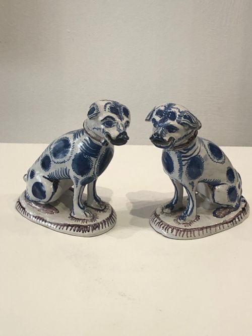 A PAIR DUTCH DELFT DOGS CIRCA 1760 - ADDITIONAL PHOTO 1
