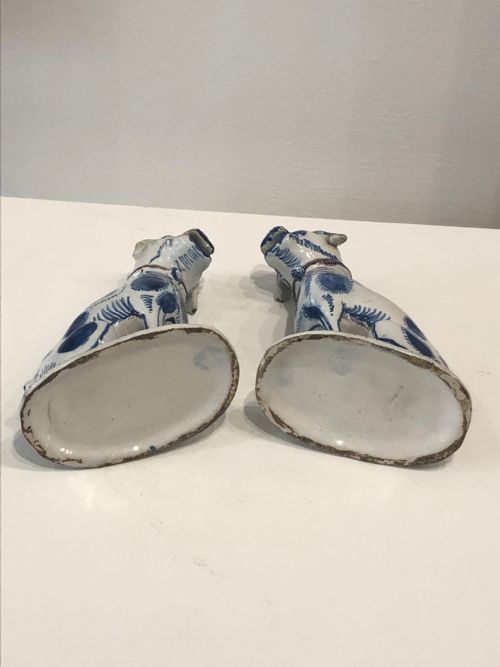 A PAIR DUTCH DELFT DOGS CIRCA 1760 - ADDITIONAL PHOTO 5