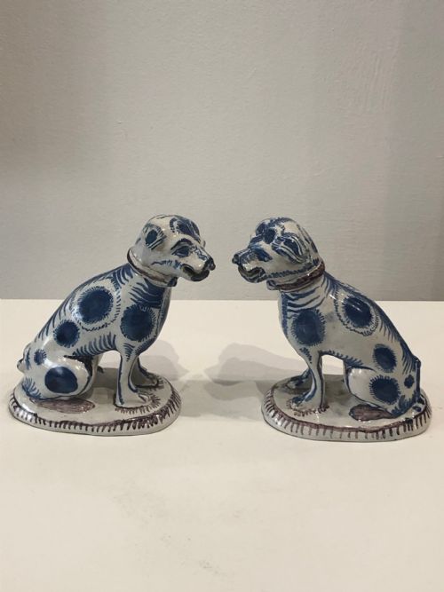 A PAIR DUTCH DELFT DOGS CIRCA 1760 - ADDITIONAL PHOTO 6