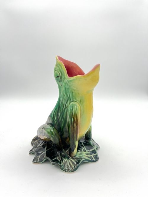 A FRENCH MAJOLICA POTTERY MULTICOLOR GREEN FROG 1890 - ADDITIONAL PHOTO 1