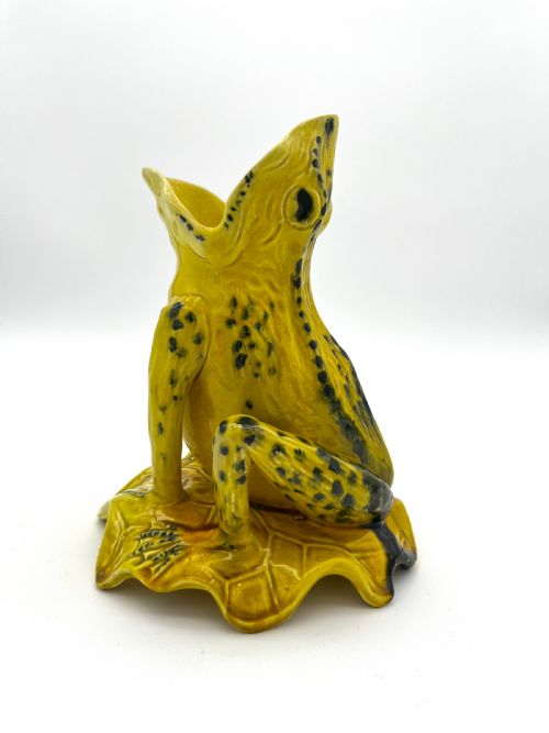A FRENCH MAJOLICA POTTERY LIGHT YELLOW FROG 1890 - ADDITIONAL PHOTO 1