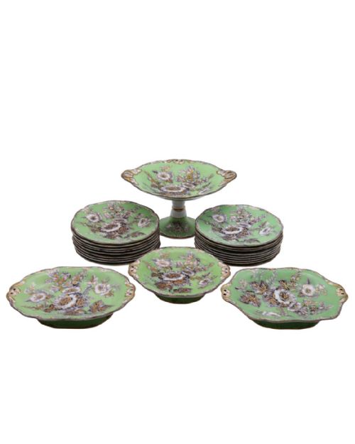 A RARE WEDGWOOD HOLLYHOCK PATTERN DESSERT SERVICE CIRCA 1845 - ADDITIONAL PHOTO 1
