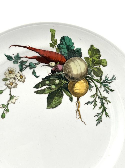 A BEAUTIFUL 1870S MINTON CREAMWARE BODY OF PLATTER AND PLATES WITH VEGETABLES PATTERNS - ADDITIONAL PHOTO 5