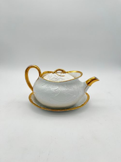 a rare red mark wedgwood tea pot on stand 18151820 - CATEGORY: ANTIQUE CERAMICS - DATED 19TH CENTURY
