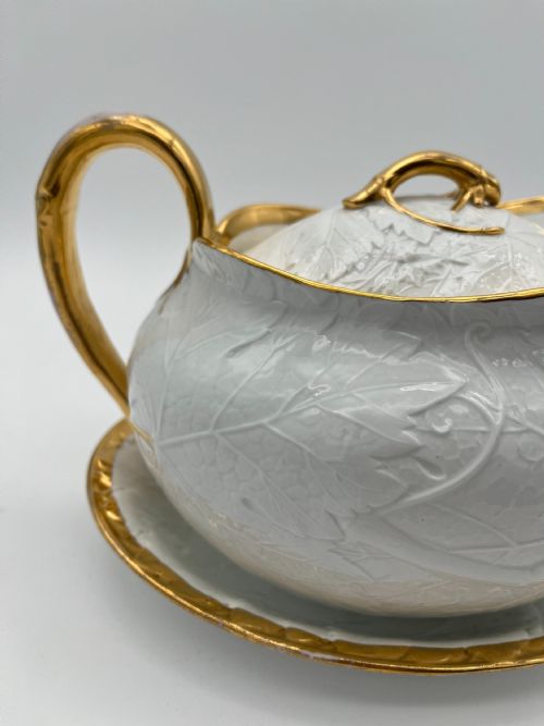 A RARE RED MARK WEDGWOOD TEA POT ON STAND 18151820 - ADDITIONAL PHOTO 2