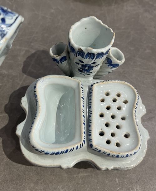 A BEAUTIFUL DELFT INKWELL WITH WATTEAU SCENE CIRCA 182030 - ADDITIONAL PHOTO 4