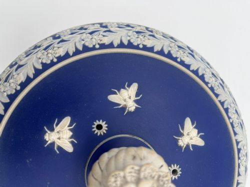 UNUSUAL JASPER CHEESEDOME WITH BEES 1870 - ADDITIONAL PHOTO 2