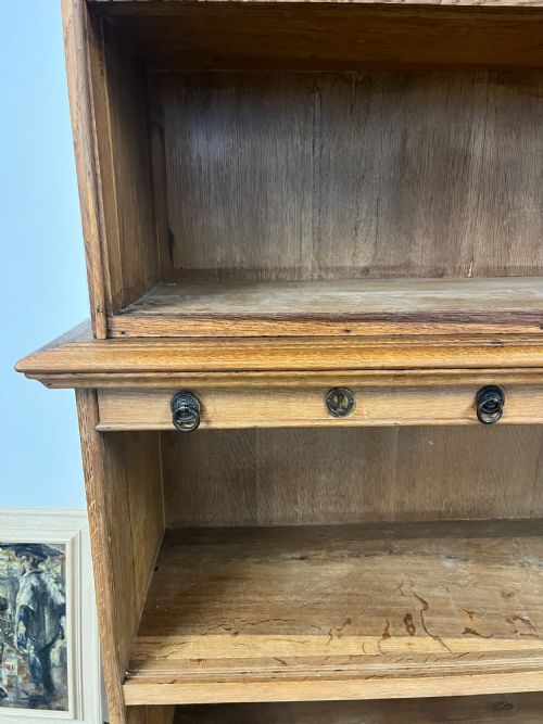 PAIR OF OAK BOOKCASES EARLY 20TH CENTURY - ADDITIONAL PHOTO 4