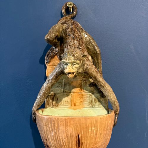 BIZARRE AND RARE ENGLISH PALISSY MONKEY WALLPOCKET 18701880 - ADDITIONAL PHOTO 2