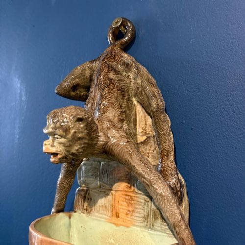 BIZARRE AND RARE ENGLISH PALISSY MONKEY WALLPOCKET 18701880 - ADDITIONAL PHOTO 4