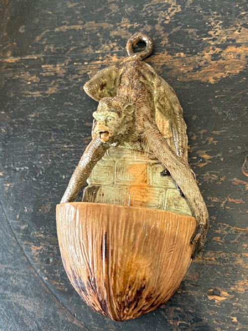 BIZARRE AND RARE ENGLISH PALISSY MONKEY WALLPOCKET 18701880 - ADDITIONAL PHOTO 7