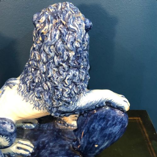 PAIR OF EXTREMELY RARE DELFT LIONS WITH SHIELDS CIRCA 184550 - ADDITIONAL PHOTO 9