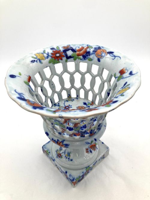 AN UNUSUAL MASONS IRONSTONE PEDESTAL COMPORT 18451850 - ADDITIONAL PHOTO 3