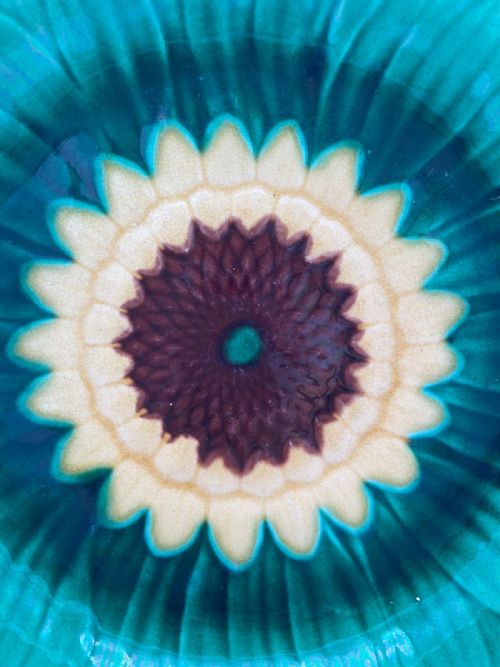 FOUR 1870 WEDGWOOD MAJOLICA SUNFLOWER DESSERT PLATES - ADDITIONAL PHOTO 2