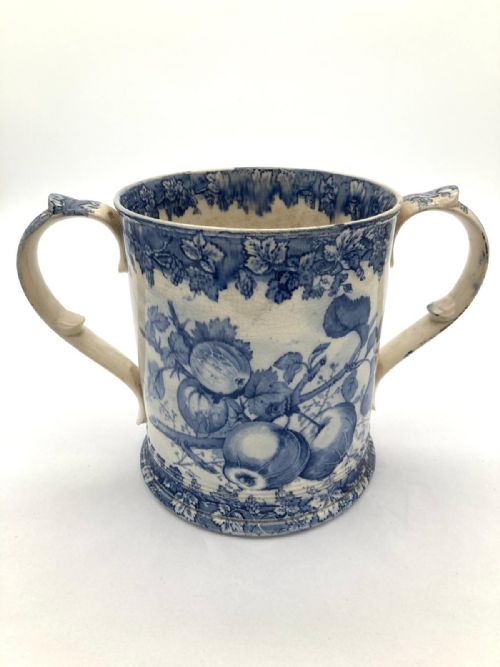 LARGE BLUE AND WHITE TWO HANDLED LOVING CUP WITH FROGS AND NEWTS 18601870 - ADDITIONAL PHOTO 1