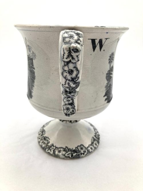 A BLACK TRANSFER PEDESTAL LOVING MUG WITH FROG 1840'S - ADDITIONAL PHOTO 2