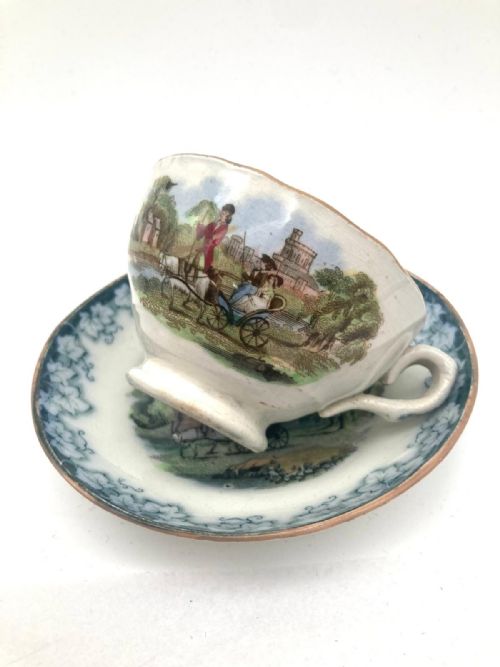 AN EXTREMELY RARE PRATTWARE CHILD'S SET IN FLOWBLUE WITH QUEEN VICTORIA CIRCA 1850 - ADDITIONAL PHOTO 4
