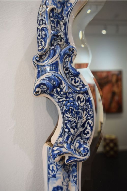 A RARE AND MAGNIFICENT 19TH C DUTCH DELFT DRESSING TABLE MIRROR ON A WOODEN BACKING - ADDITIONAL PHOTO 4