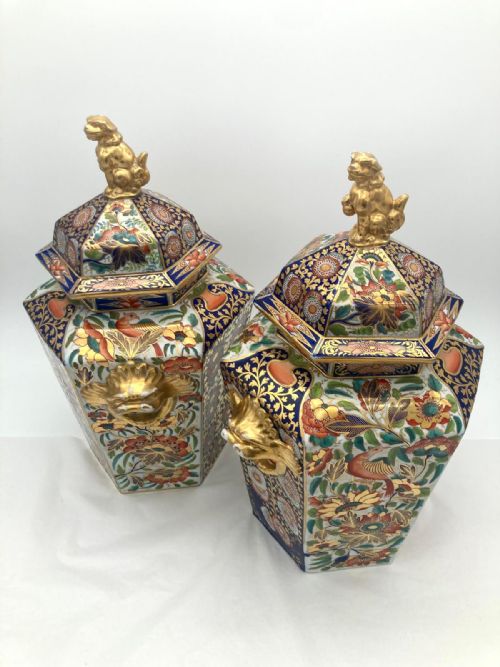 A SENSATIONAL PAIR OF MASON'S IRONSTONE TEMPLE JARS 1820 - ADDITIONAL PHOTO 1