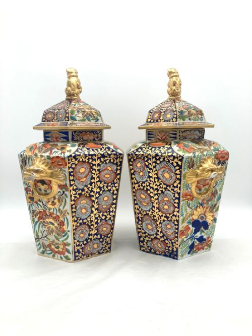 A SENSATIONAL PAIR OF MASON'S IRONSTONE TEMPLE JARS 1820 - ADDITIONAL PHOTO 3