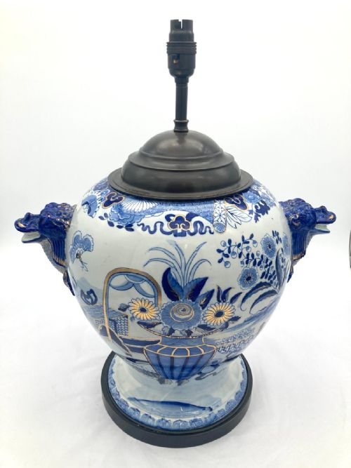 A LARGE AND IMPRESSIVE PAIR OF HICKS AND MEIGH IRONSTONE VASES CONVERTED INTO LAMPS - ADDITIONAL PHOTO 3