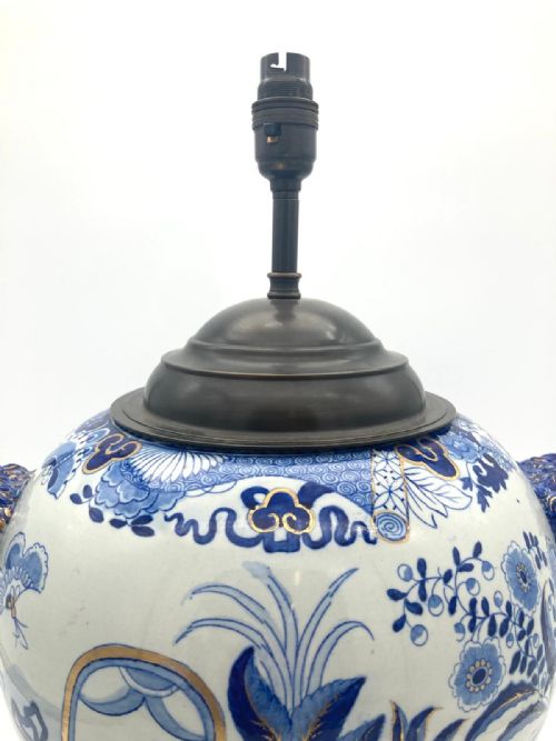 A LARGE AND IMPRESSIVE PAIR OF HICKS AND MEIGH IRONSTONE VASES CONVERTED INTO LAMPS - ADDITIONAL PHOTO 4