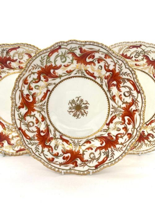 A STUNNING SET OF TWELVE ENGLISH PORCELAIN DINNER PLATES CIRCA 1825 - ADDITIONAL PHOTO 4