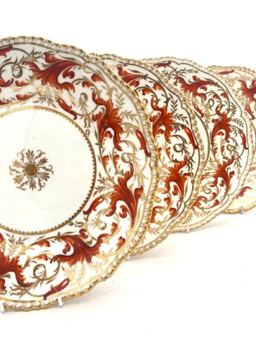 A STUNNING SET OF TWELVE ENGLISH PORCELAIN DINNER PLATES CIRCA 1825 - ADDITIONAL PHOTO 5