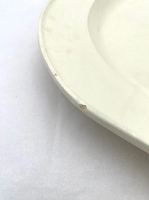 A LARGE SILVER SHAPED CREAMWARE CHARGER CIRCA 1770 - ADDITIONAL PHOTO 5