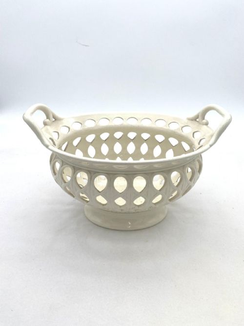 AN EXCEPTIONAL AND UNUSUAL WEDGWOOD CHESTNUT BASKET CIRCA 17951830