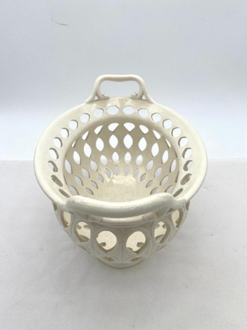 AN EXCEPTIONAL AND UNUSUAL WEDGWOOD CHESTNUT BASKET CIRCA 17951830 - ADDITIONAL PHOTO 2