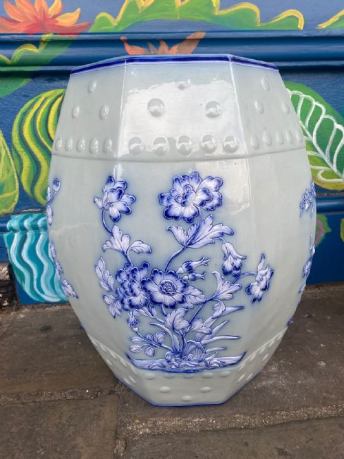 A WONDERFUL PAIR OF FLOWBLUE CELADON FLORAL GARDEN SEATS CIRCA 1845 - ADDITIONAL PHOTO 2