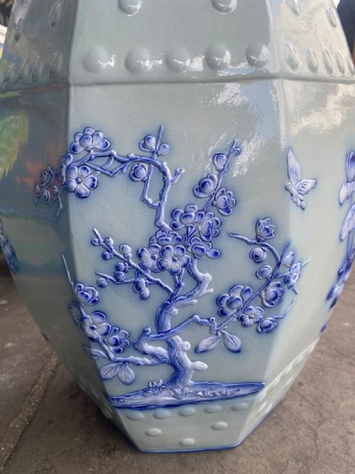 A WONDERFUL PAIR OF FLOWBLUE CELADON FLORAL GARDEN SEATS CIRCA 1845 - ADDITIONAL PHOTO 8