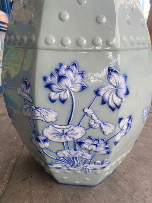 A WONDERFUL PAIR OF FLOWBLUE CELADON FLORAL GARDEN SEATS CIRCA 1845 - ADDITIONAL PHOTO 12